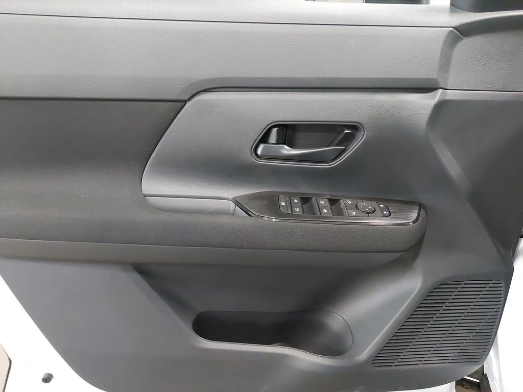 New 2026 Nissan Kicks S image 26