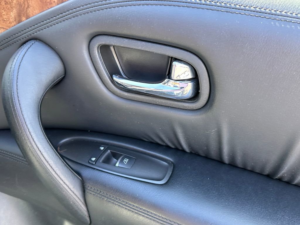 Used 2024 Nissan Armada SL w/ Captain's Chairs Package image 20