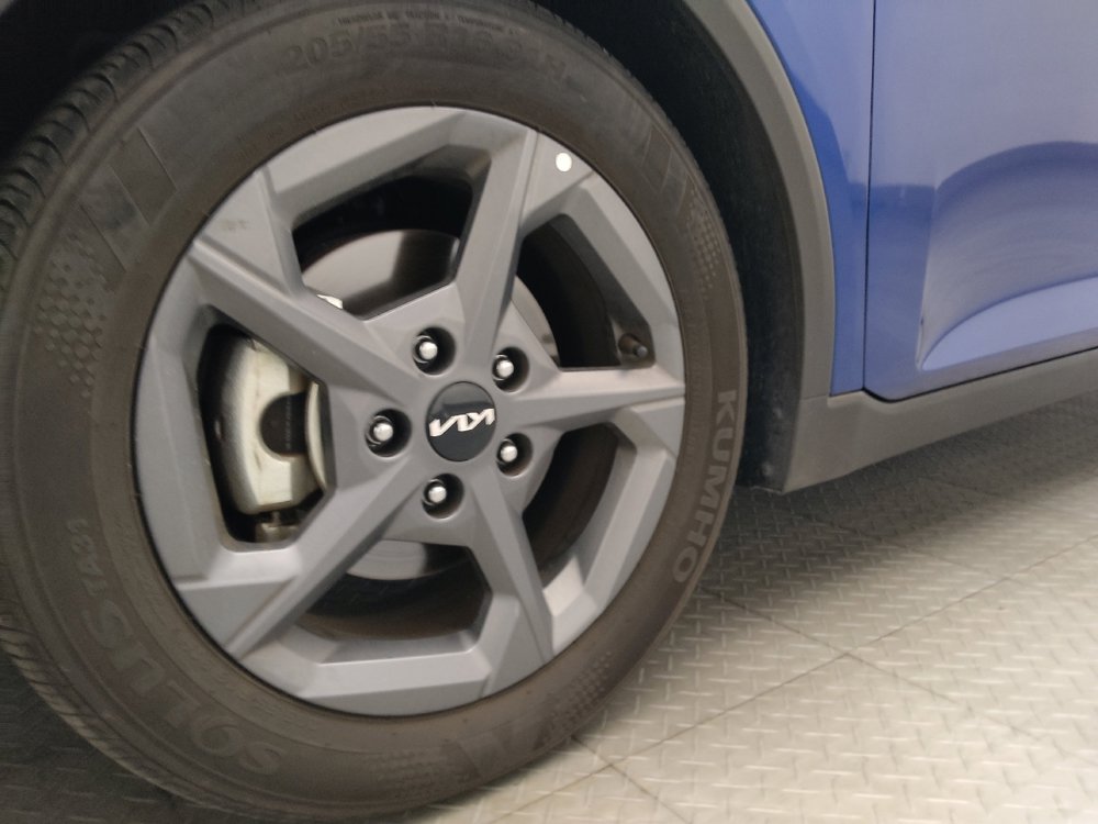 Used 2025 Kia K4 FWD image 31