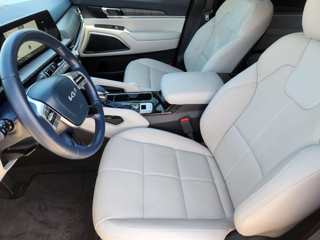 Certified 2024 Kia Telluride EX w/ EX Captain's Chair Package AWD/4WD image 22