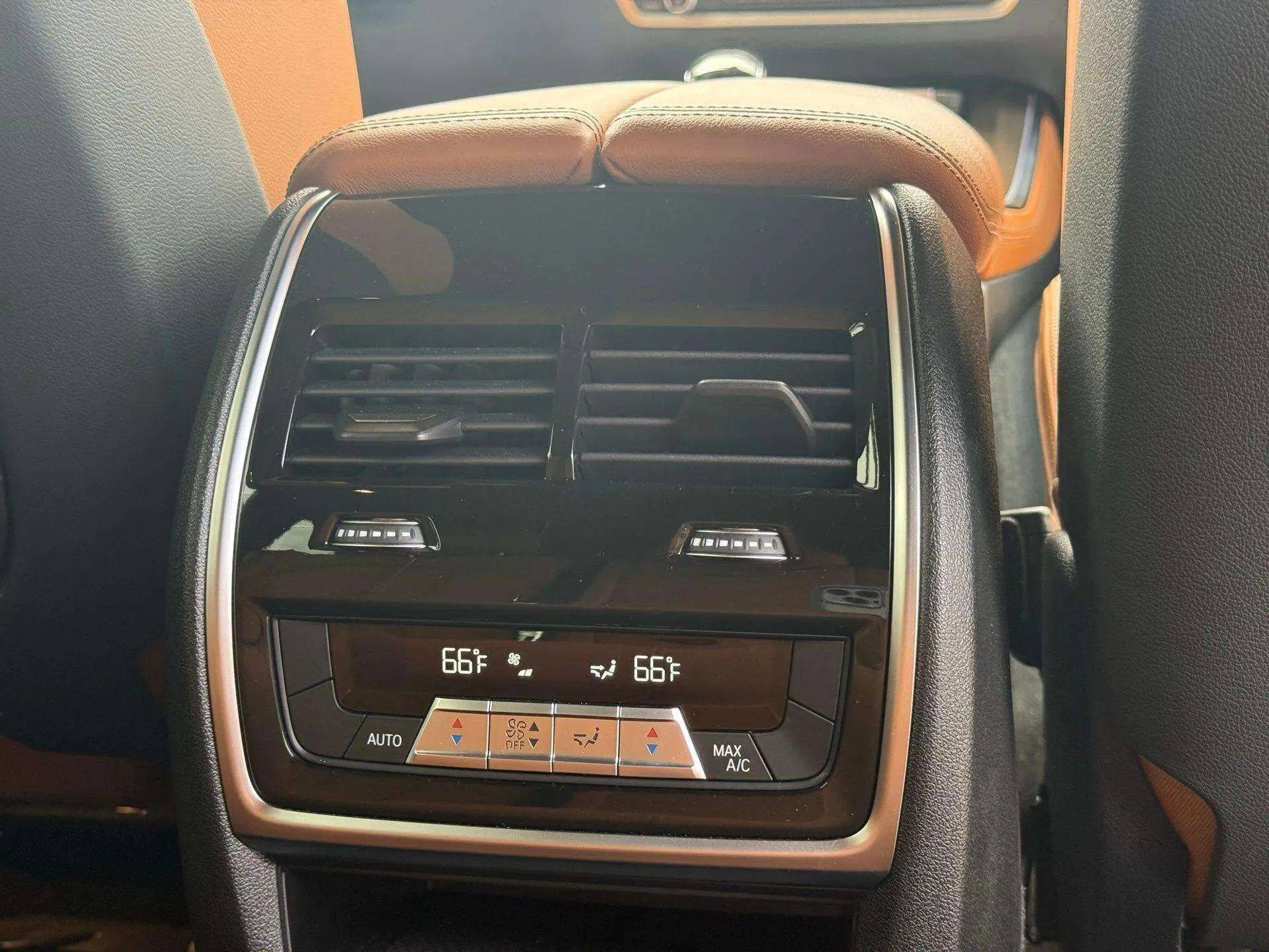 Used 2021 BMW X5 xDrive40i w/ M Sport Package image 33