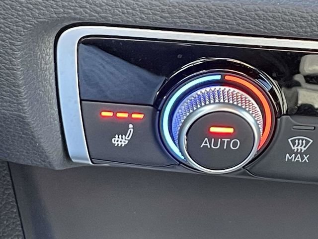 Used 2025 Audi Q3 2.0T Premium image 27