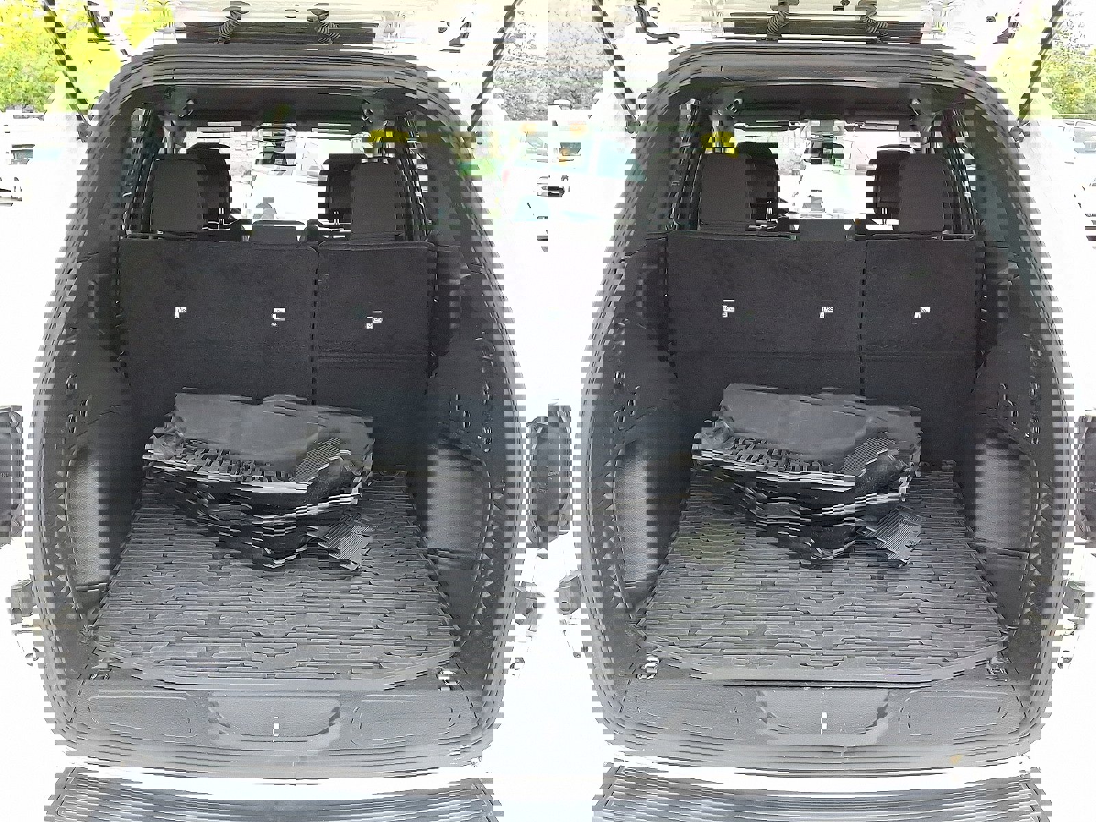 Used 2021 Jeep Grand Cherokee Laredo image 26