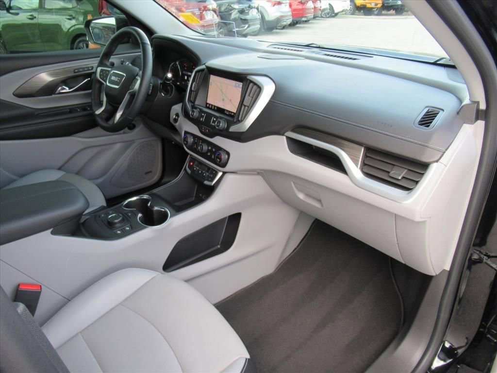 Used 2023 GMC Terrain SLT w/ Infotainment Package II image 11