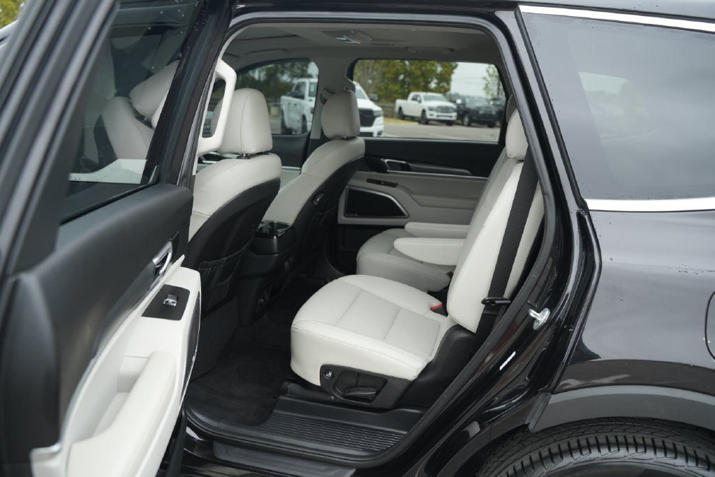 Used 2021 Kia Telluride S AWD/4WD image 16
