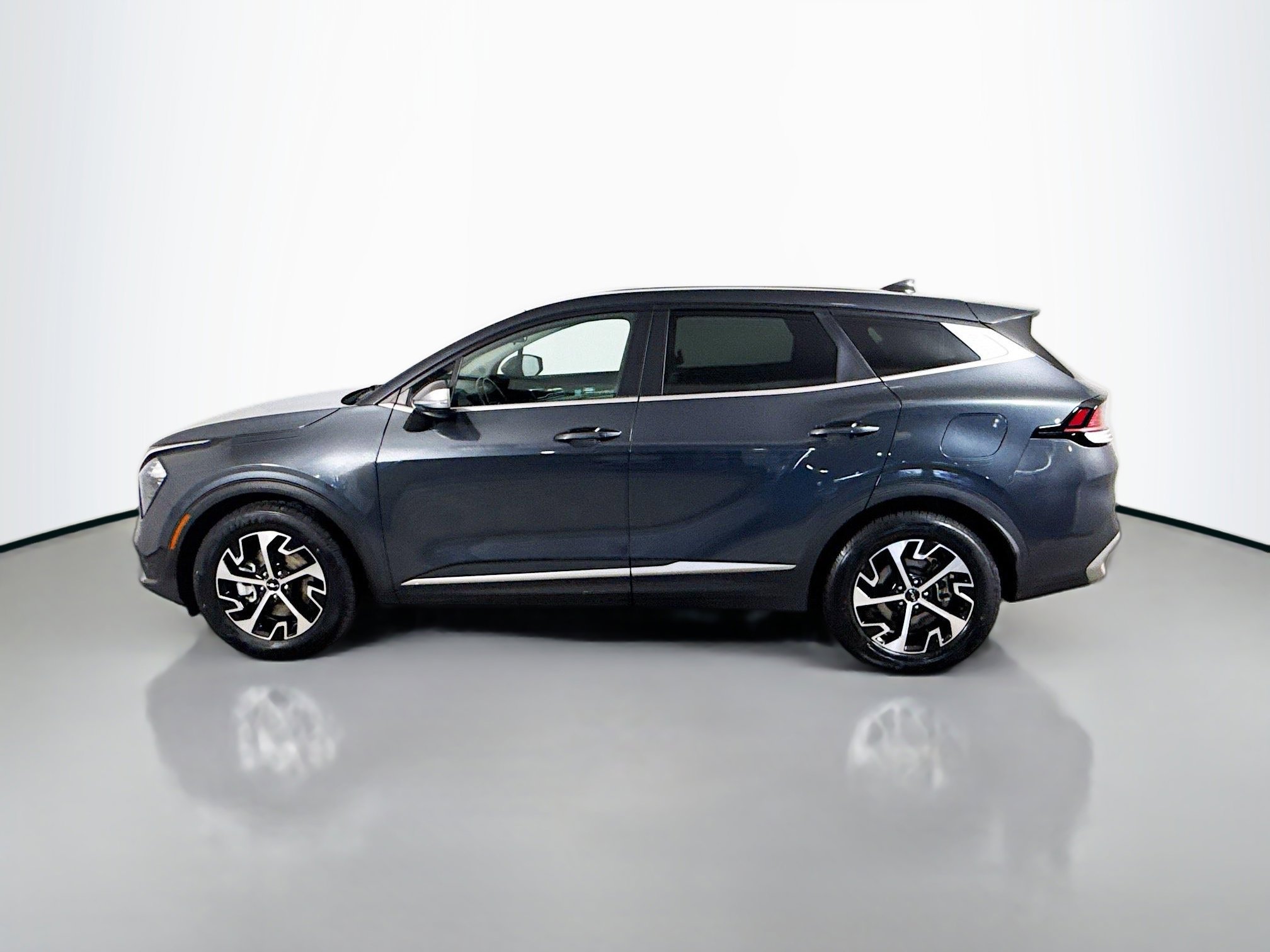 Used 2023 Kia Sportage EX FWD image 6