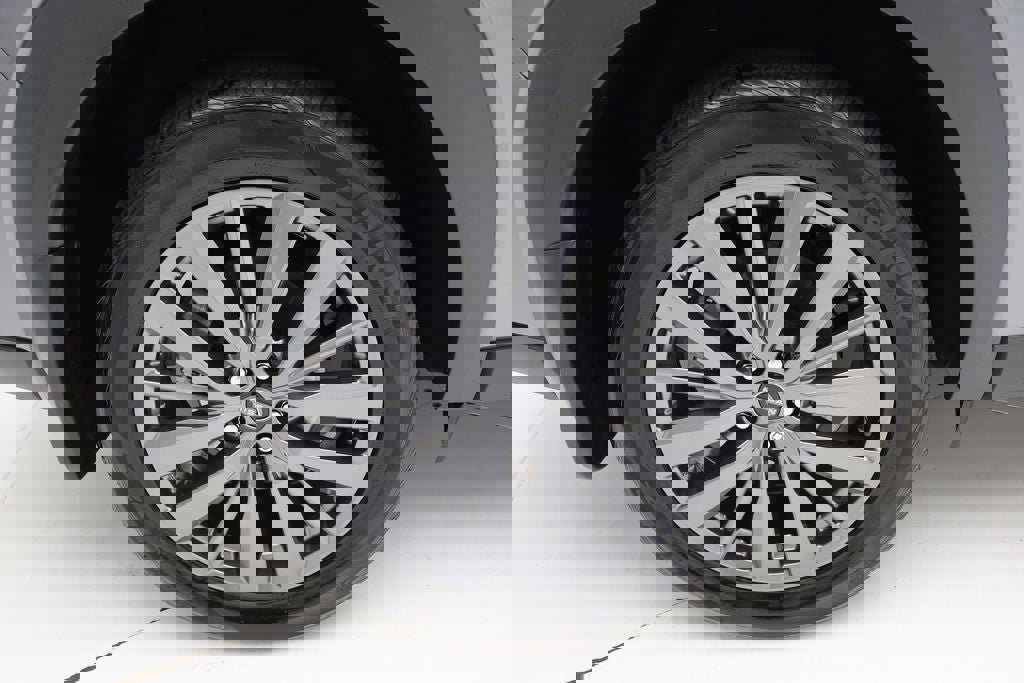 Used 2024 Nissan Pathfinder SL w/ SL Premium Package image 10