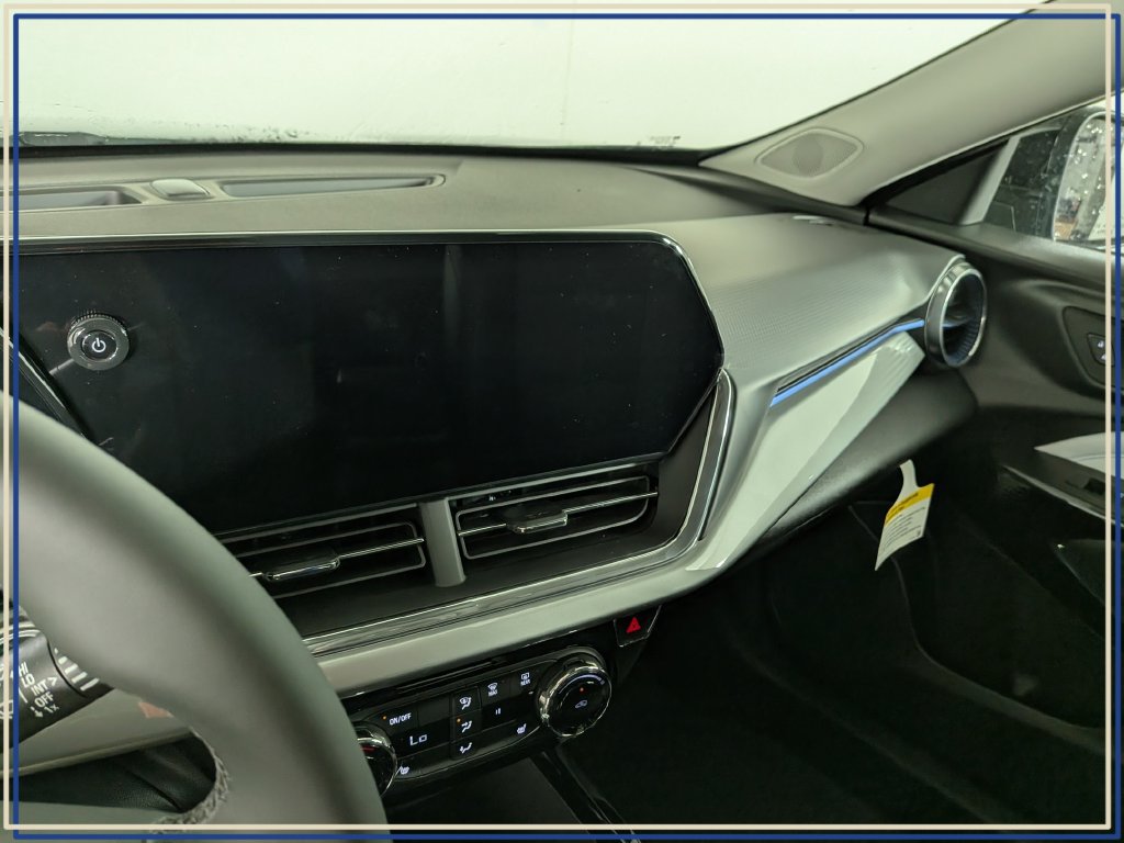 New 2026 Chevrolet Trax LT w/ Driver Confidence Package FWD image 20