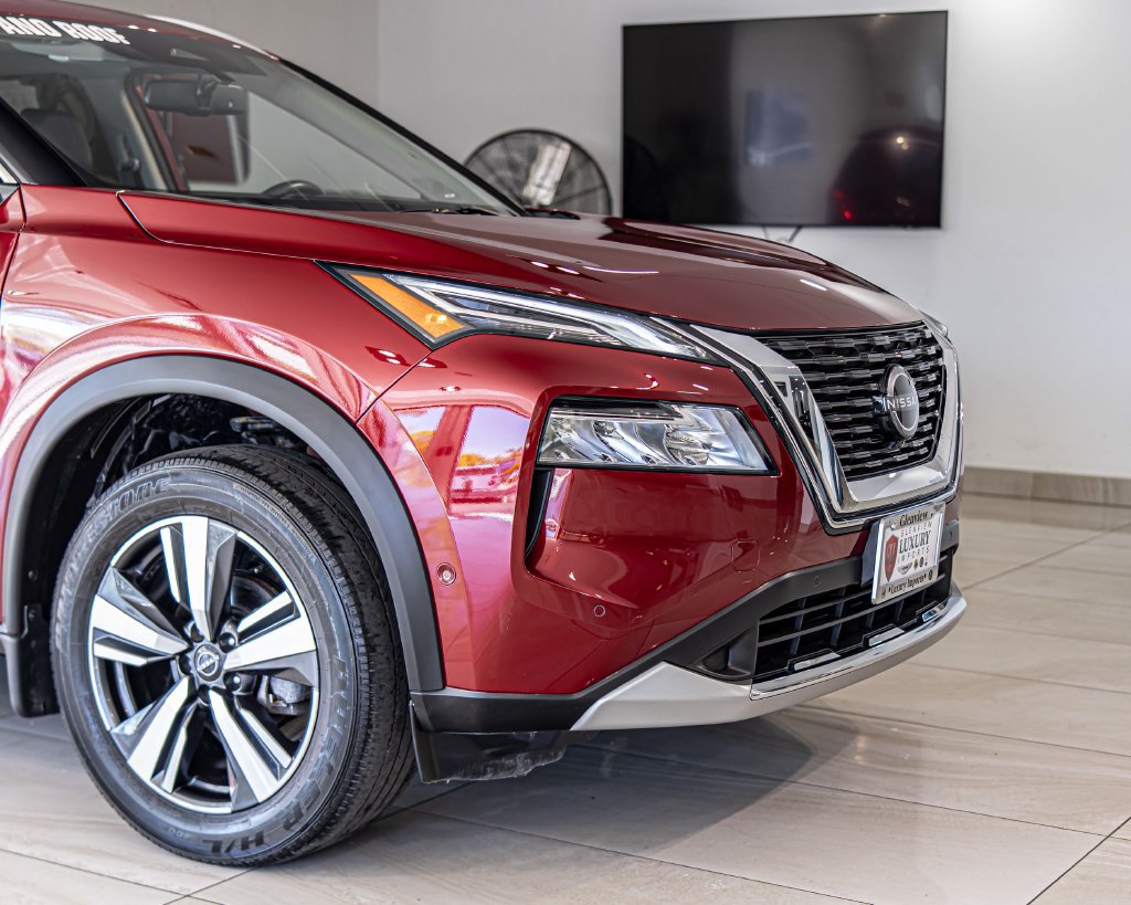 Used 2023 Nissan Rogue Platinum AWD/4WD image 3