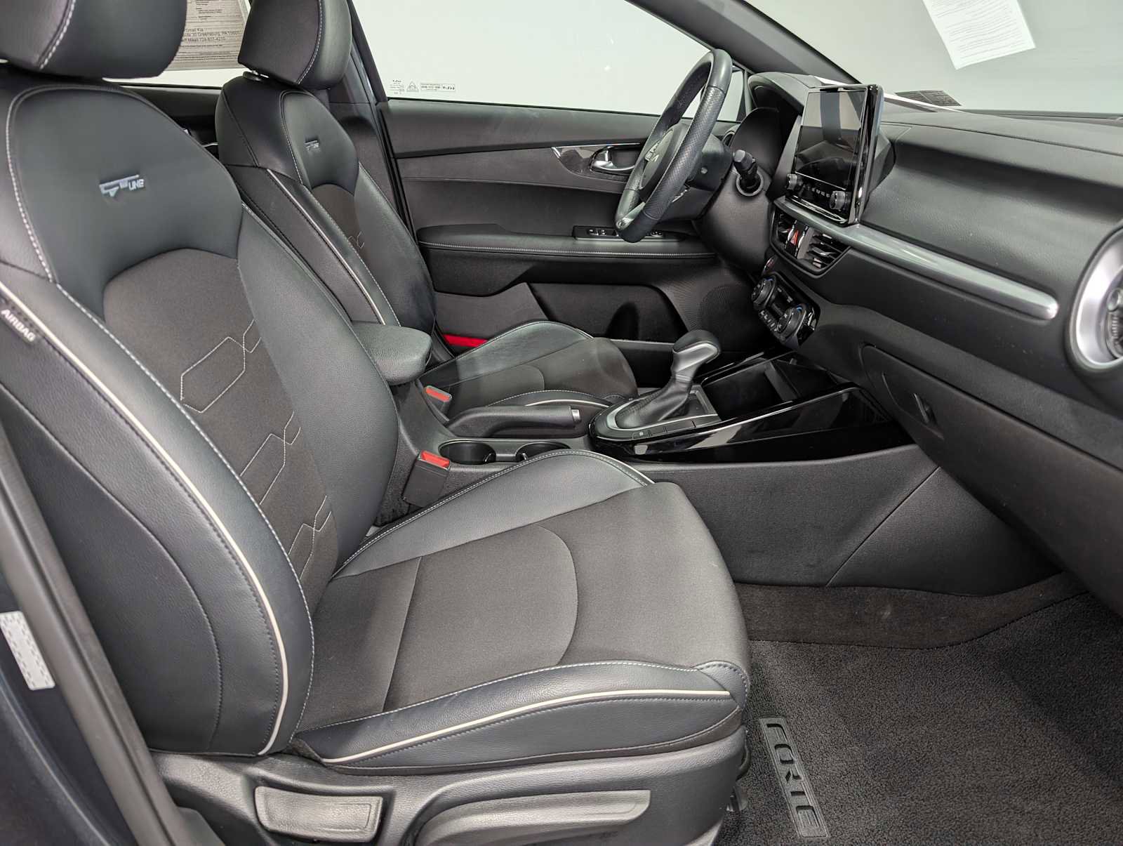 Certified 2023 Kia Forte GT-Line image 39