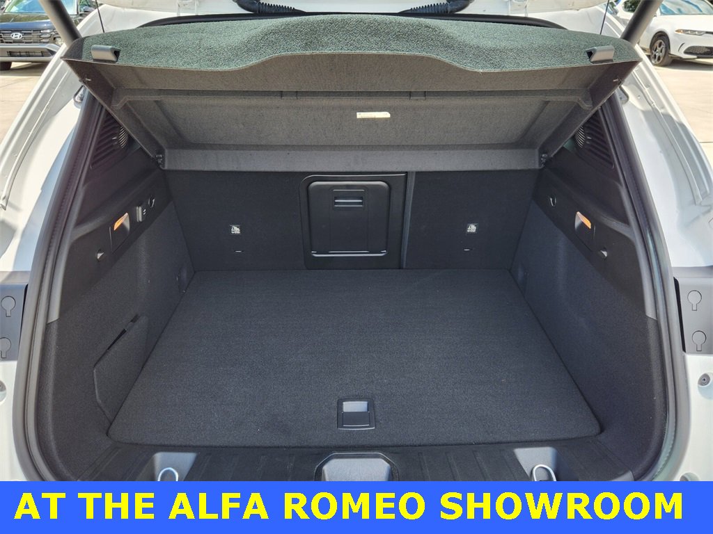 Used 2025 Alfa Romeo Tonale w/ Premium Package image 13