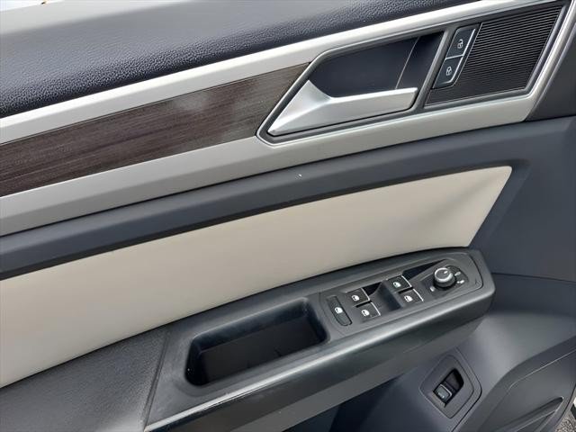 Used 2018 Volkswagen Atlas SEL FWD image 18