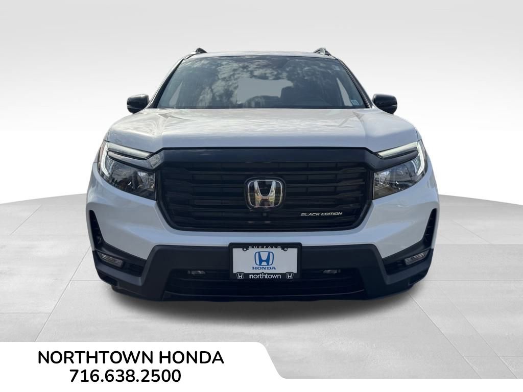Used 2025 Honda Passport Black Edition image 3