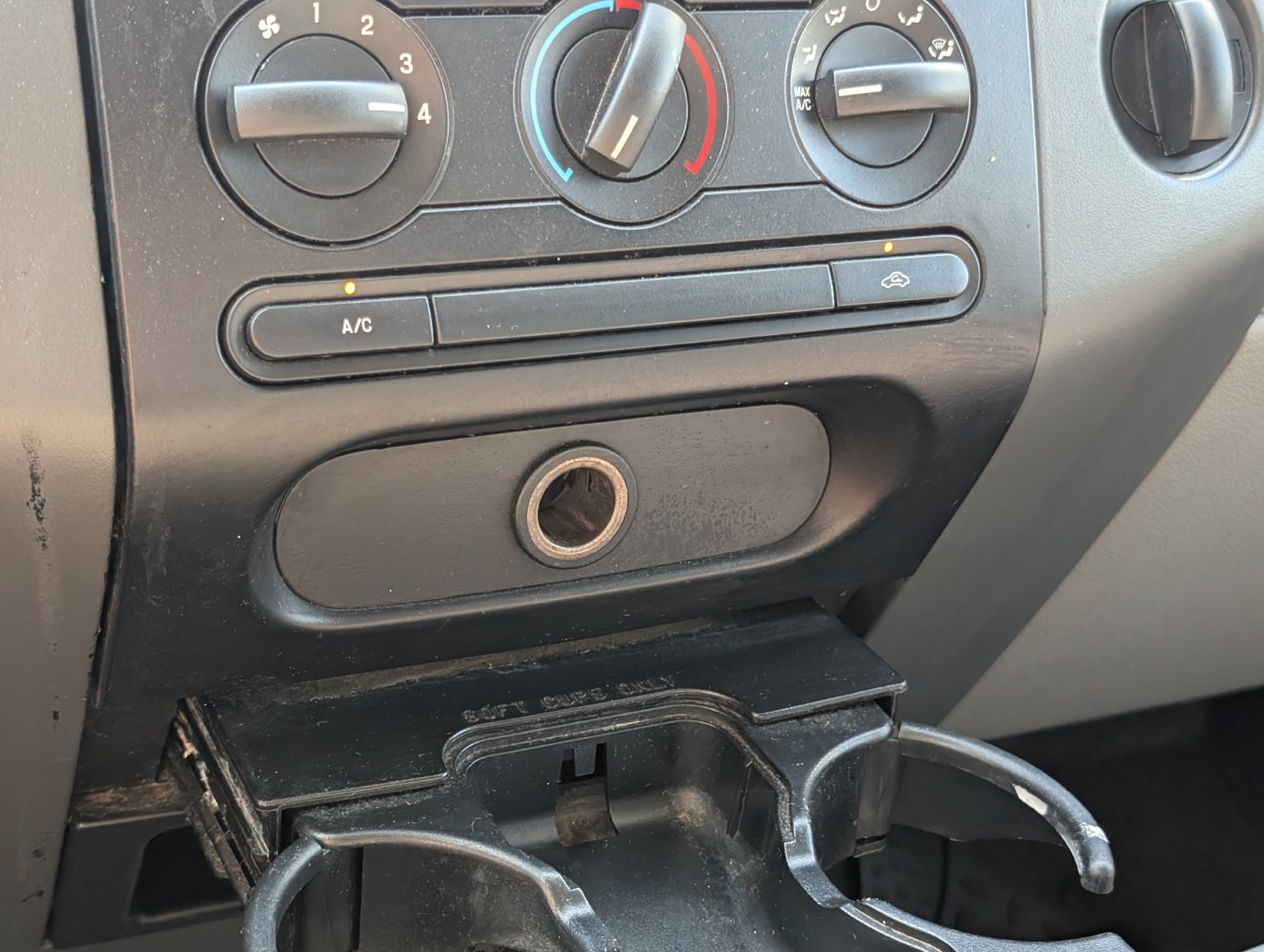 Used 2006 Ford F150 XLT AWD/4WD image 21