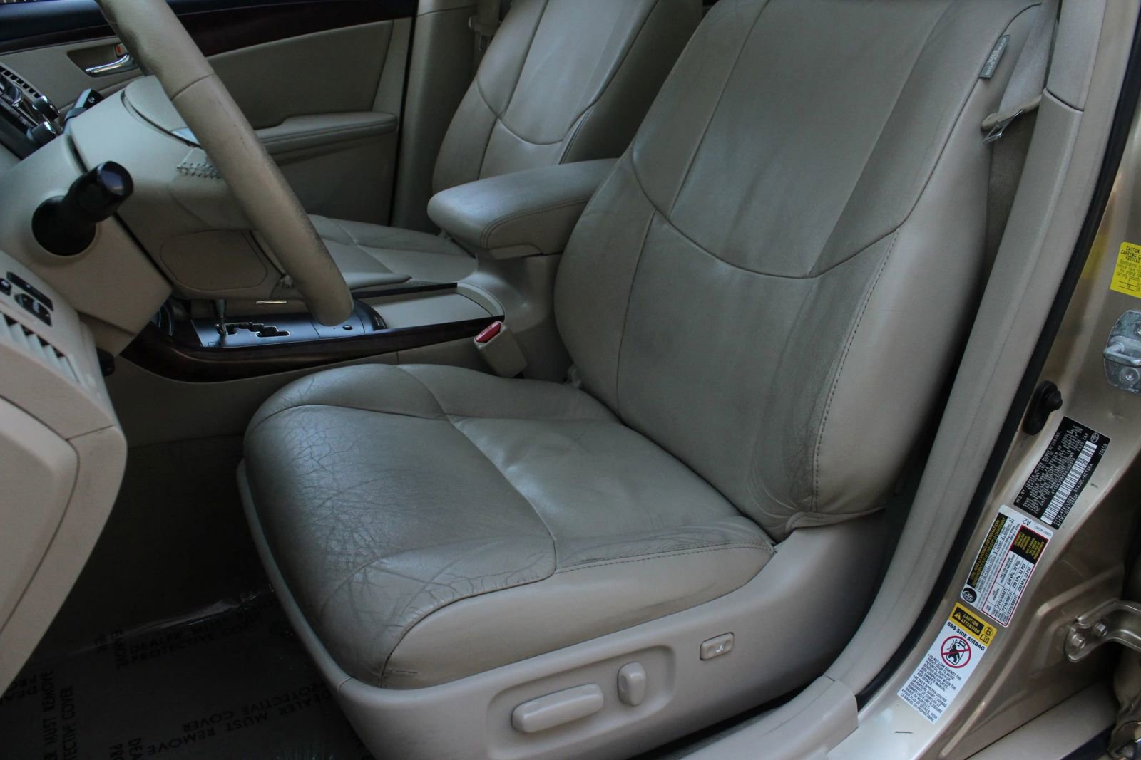 Used 2011 Toyota Avalon FWD image 17