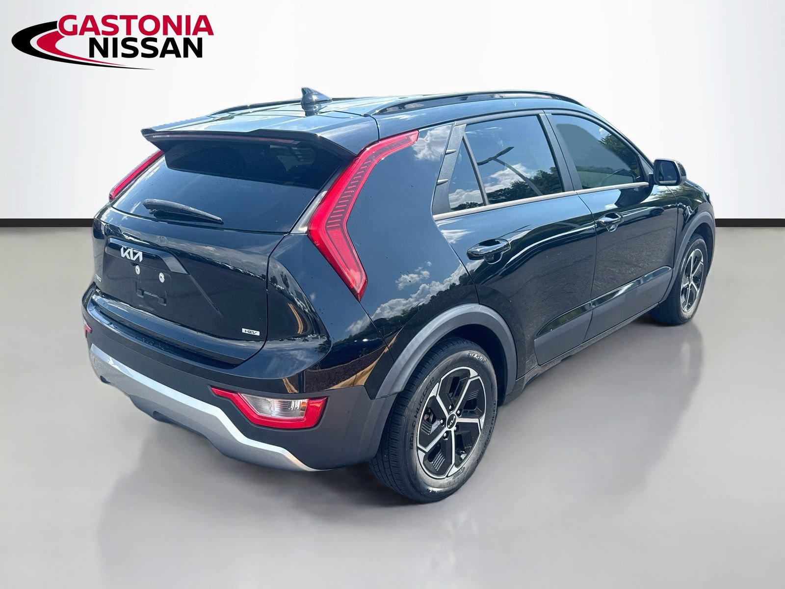 Used 2023 Kia Niro LX FWD image 9