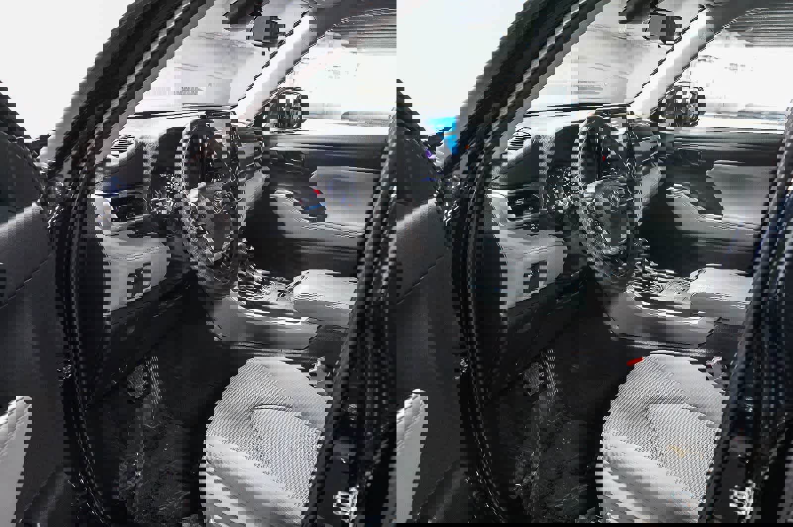 Used 2023 Toyota Highlander L image 17