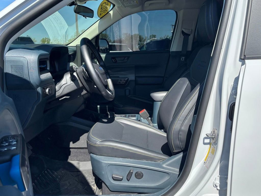 Used 2025 Ford Maverick Lobo AWD/4WD image 16