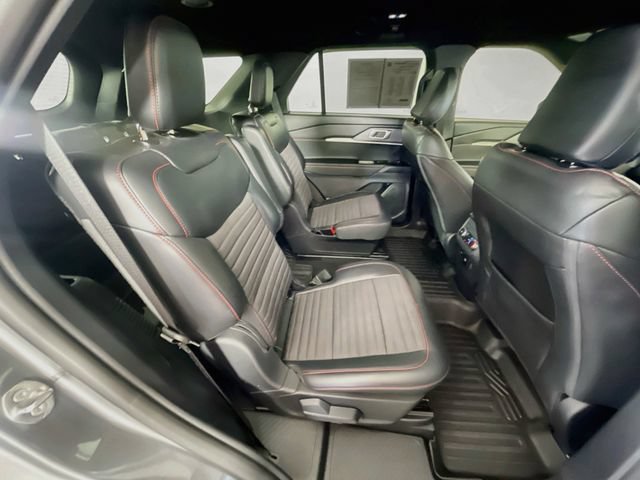 Used 2025 Ford Explorer ST-Line w/ Premium Package RWD image 30