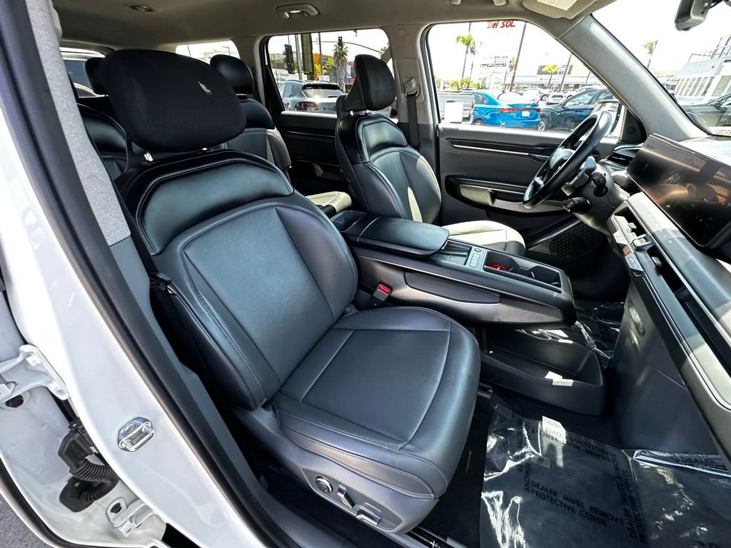 Used 2024 Kia EV9 Light Long Range RWD image 20
