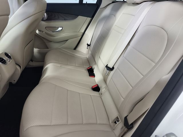 Used 2019 Mercedes-Benz GLC 350e 4MATIC image 25