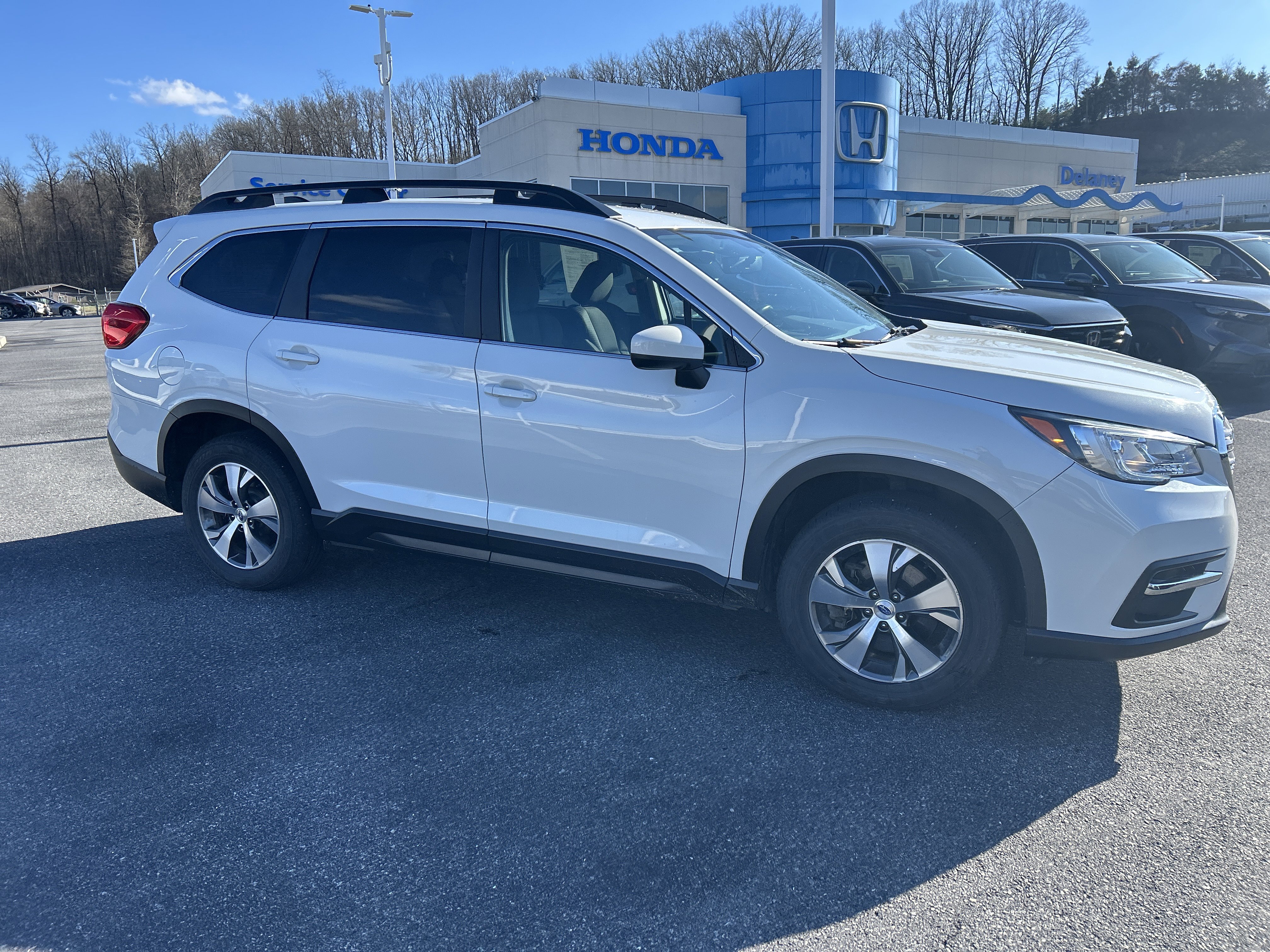 Used 2019 Subaru Ascent Premium image 5