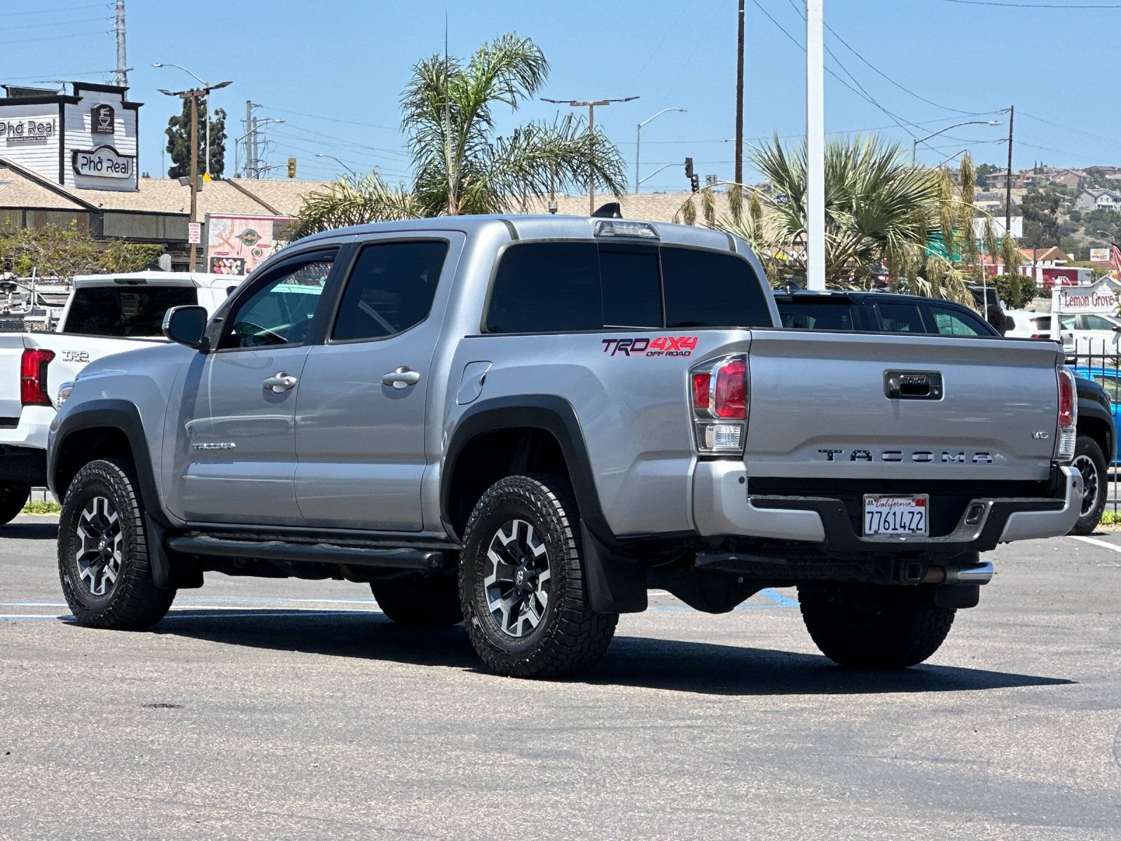 Used 2020 Toyota Tacoma TRD Off-Road w/ Technology Package AWD/4WD image 3