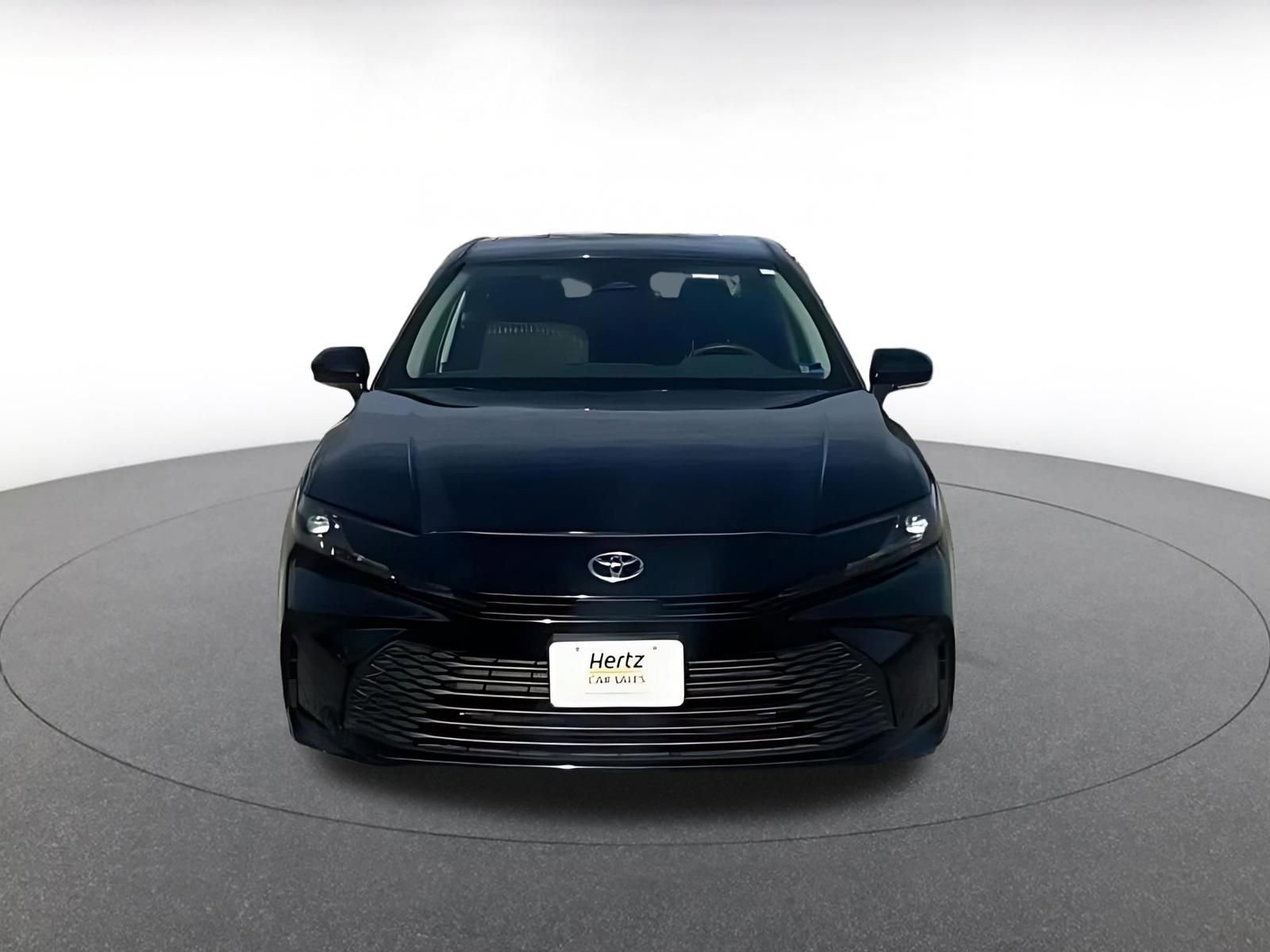 Used 2025 Toyota Camry LE image 4