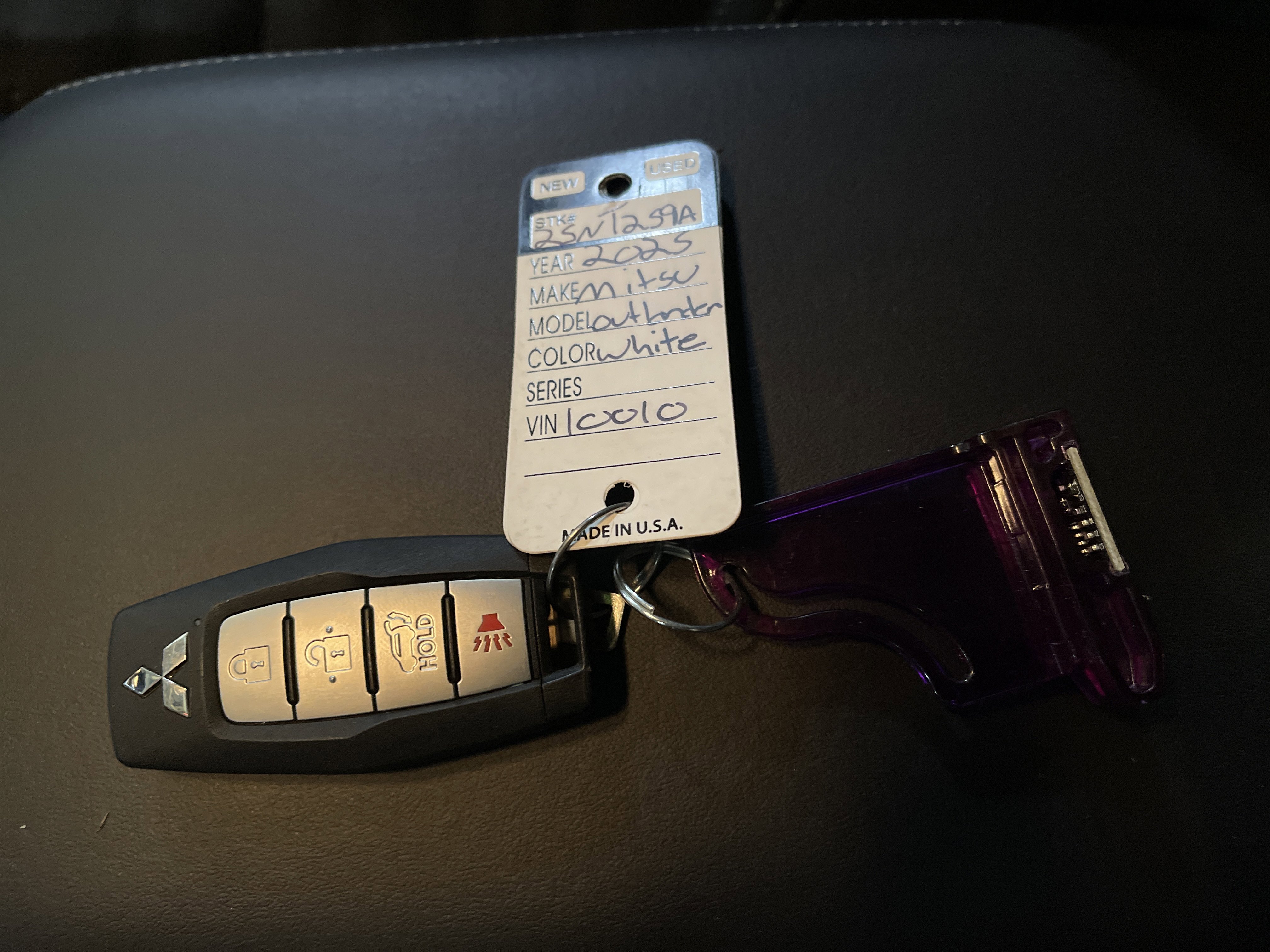 Used 2025 Mitsubishi Outlander SE image 28