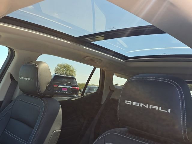 Used 2024 GMC Terrain Denali w/ Denali Premium Package AWD/4WD image 31