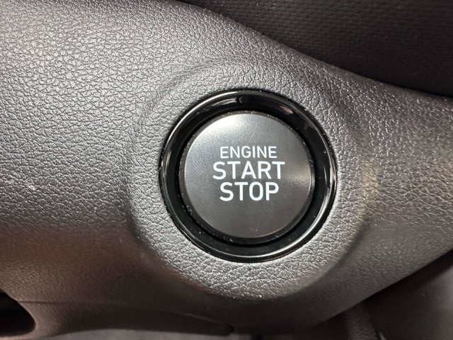 Used 2025 Hyundai Venue Limited FWD image 30