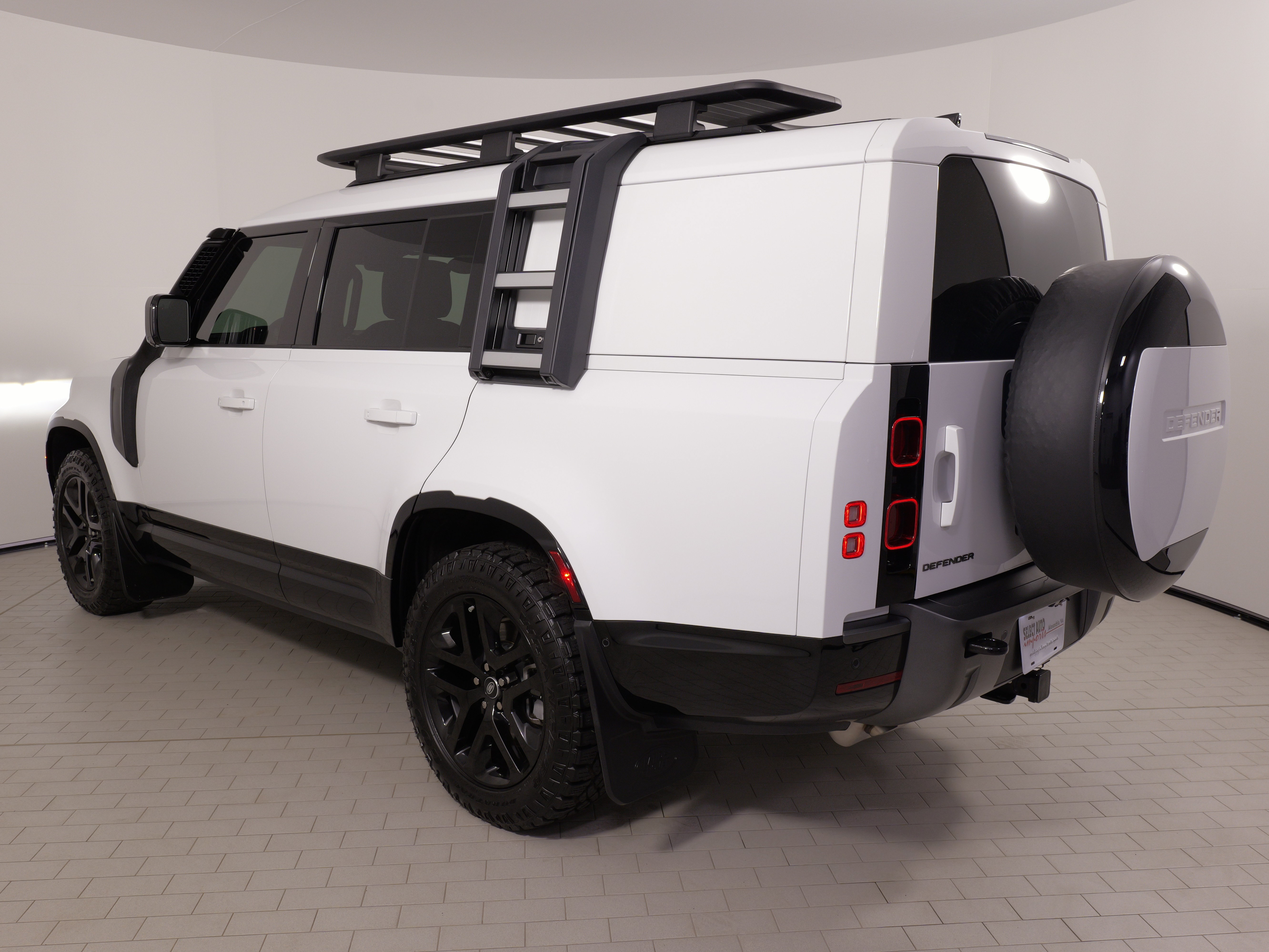 Used 2024 Land Rover Defender 130 Outbound AWD/4WD image 17