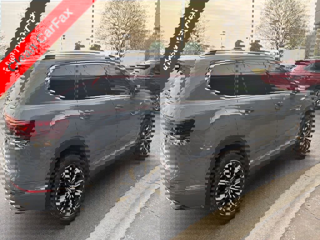 Used 2025 Volkswagen Atlas SEL Premium R-Line image 6