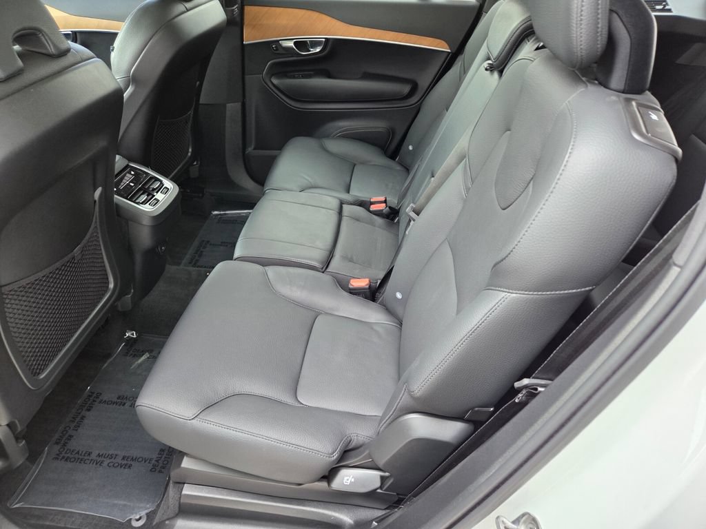 Used 2023 Volvo XC90 B6 Plus AWD/4WD image 16