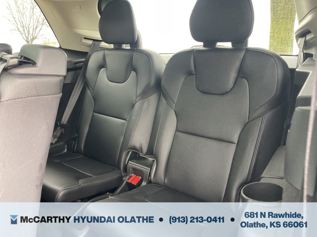 Used 2016 Volvo XC90 T6 Momentum w/ Momentum Plus Package AWD/4WD image 6