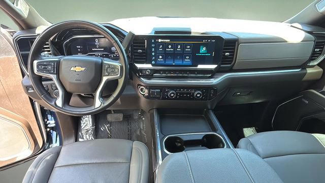 Used 2025 Chevrolet Silverado 2500 LTZ w/ LTZ Premium Package AWD/4WD image 16