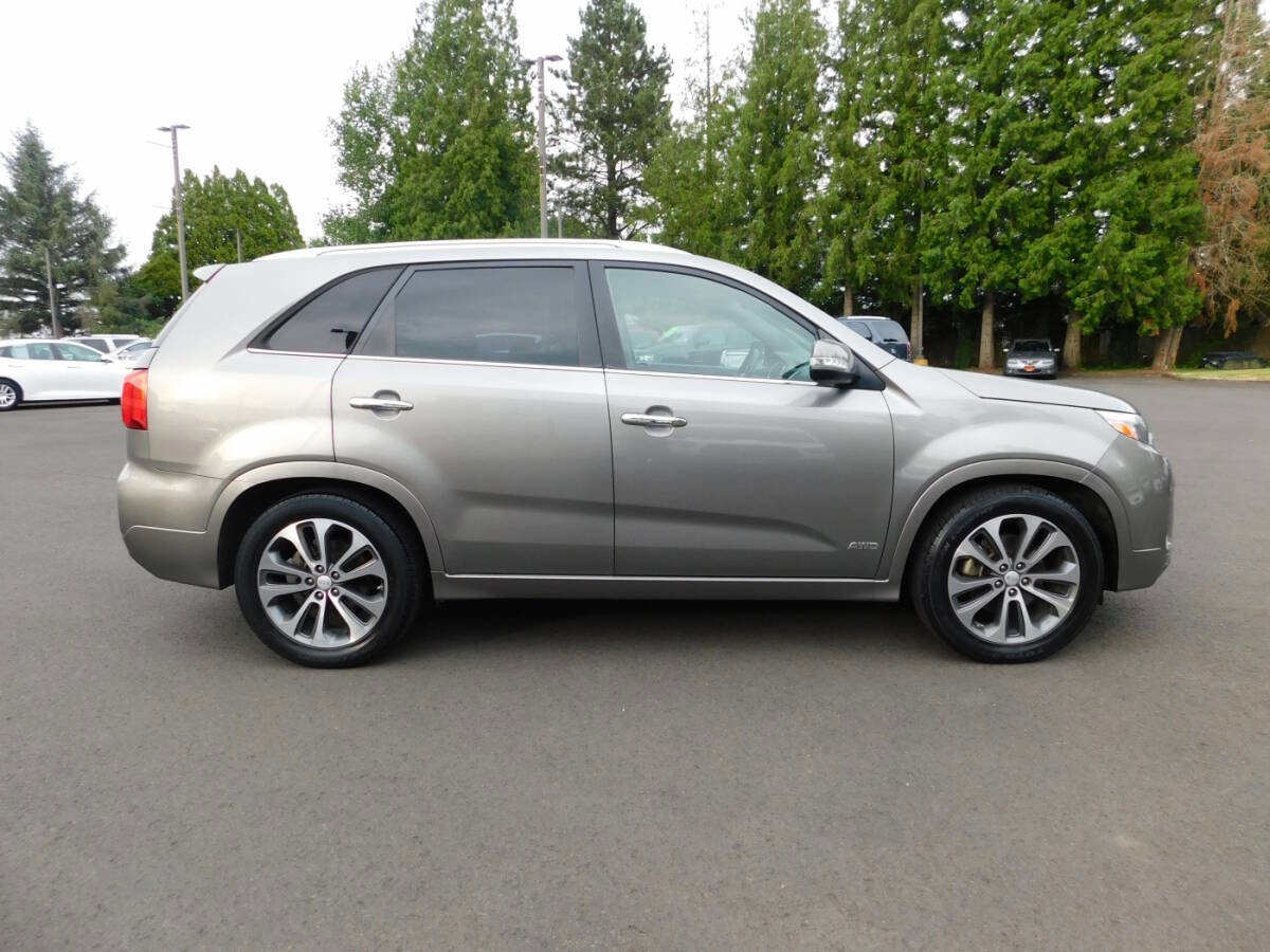 Used 2014 Kia Sorento SX w/ 3rd Row Package image 23