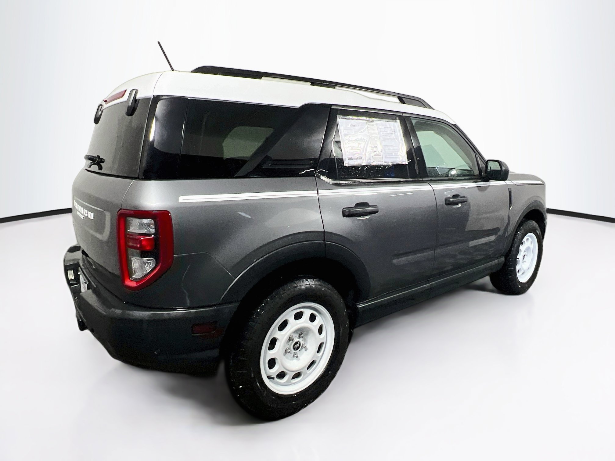 Used 2023 Ford Bronco Sport Heritage w/ Heritage Convenience Package AWD/4WD image 3