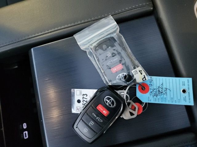 Used 2025 Toyota Tundra Platinum image 34