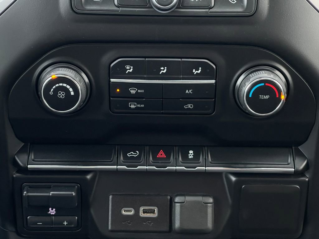 Used 2021 Chevrolet Silverado 2500 Custom w/ Custom Value Package image 21