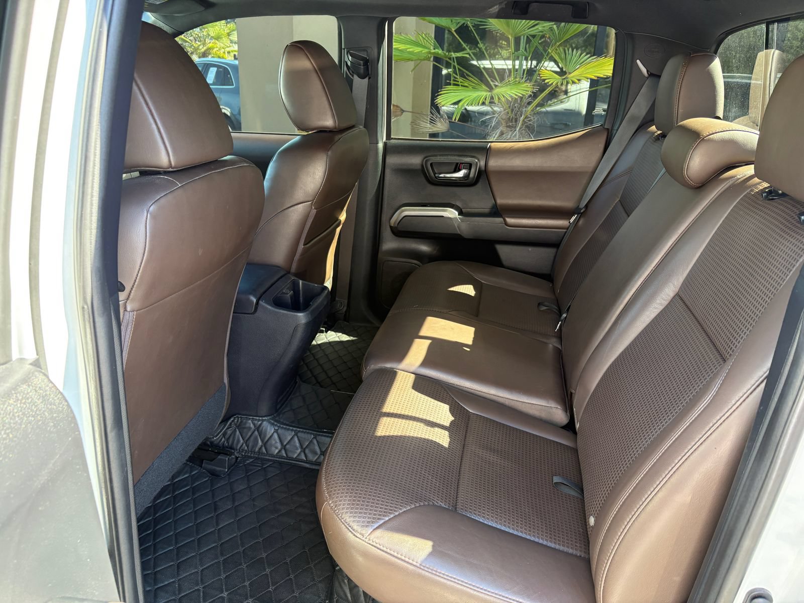 Used 2019 Toyota Tacoma Limited AWD/4WD image 19