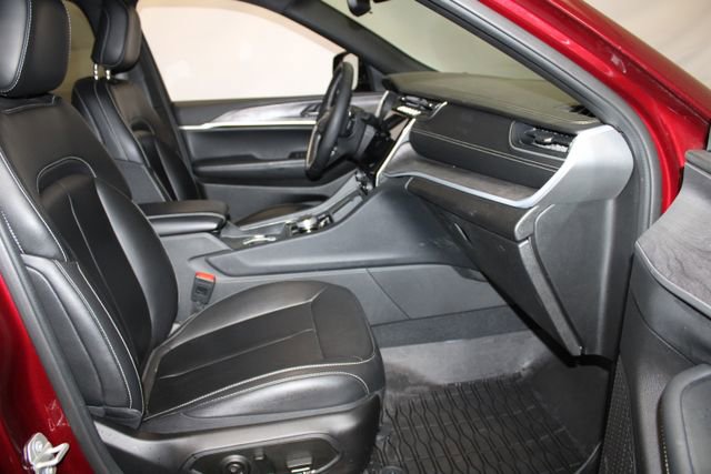 Used 2024 Jeep Grand Cherokee L Limited image 12