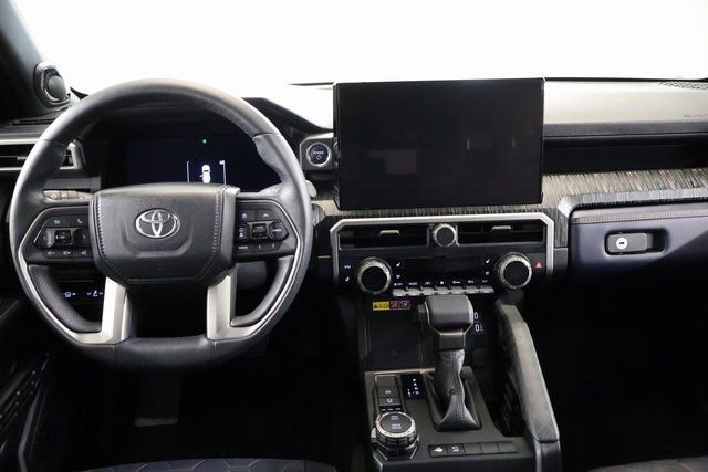 Certified 2025 Toyota 4Runner 4WD image 15