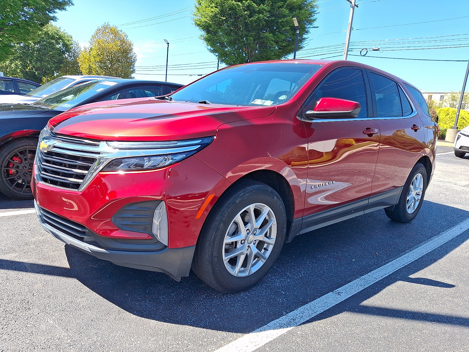 Used 2022 Chevrolet Equinox LT FWD image 2