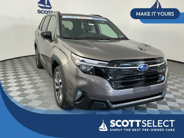 Used 2025 Subaru Forester Touring AWD/4WD image 1