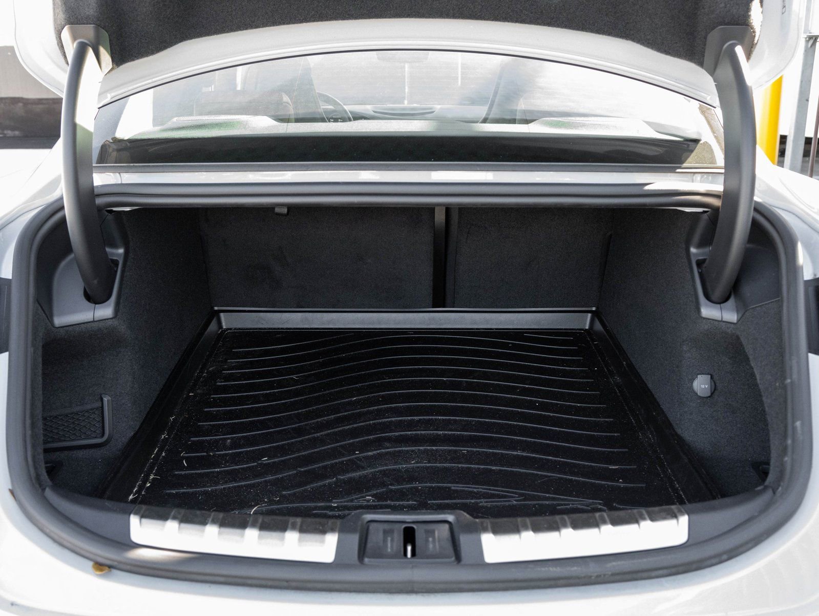 Certified 2024 Porsche Taycan 4S image 29