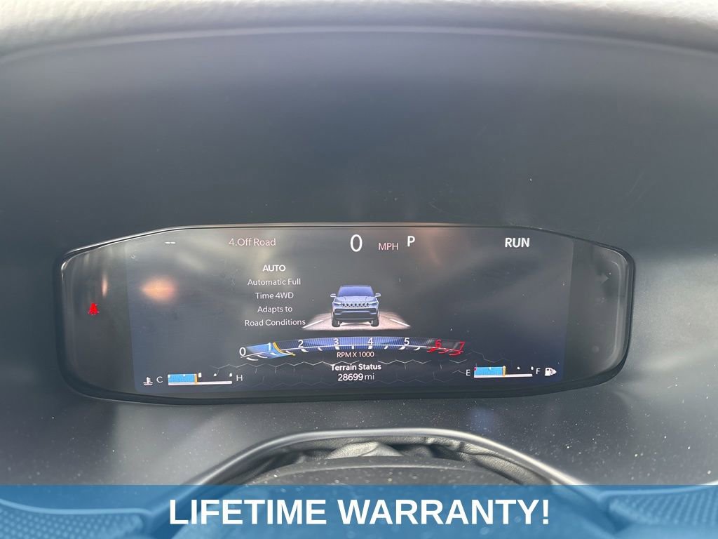 Used 2025 Jeep Compass Trailhawk w/ Trailhawk Elite Group image 3