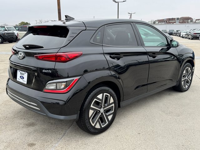Used 2023 Hyundai Kona SE image 8