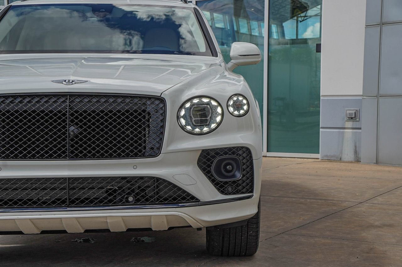Certified 2023 Bentley Bentayga AWD/4WD image 9