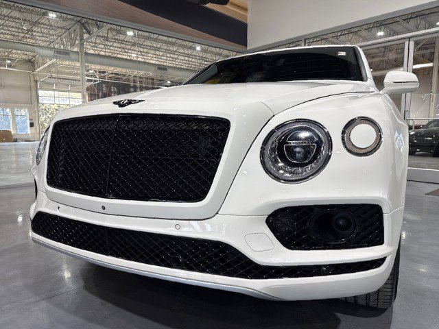 Used 2018 Bentley Bentayga image 28